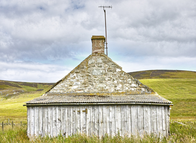 Gable end of small cottage &copy; George Logan
